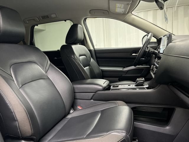 2024 Nissan Pathfinder SL 4WD