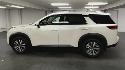 2024 Nissan Pathfinder SL 4WD
