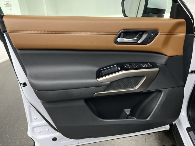 2025 Nissan Pathfinder Platinum 4WD