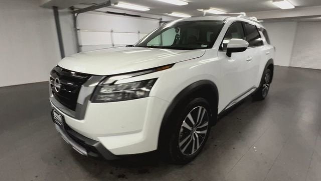 2025 Nissan Pathfinder Platinum 4WD