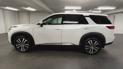 2025 Nissan Pathfinder Platinum 4WD