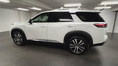 2025 Nissan Pathfinder Platinum 4WD