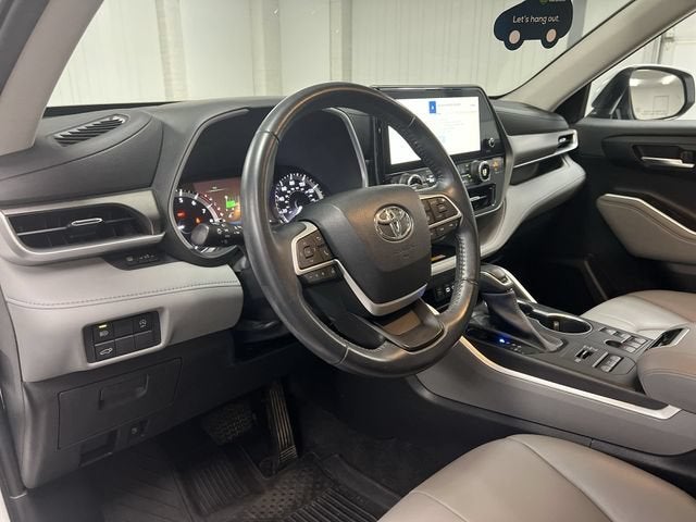 2023 Toyota Highlander XLE