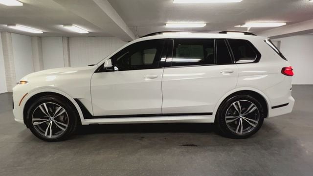 2023 BMW X7 xDrive40i