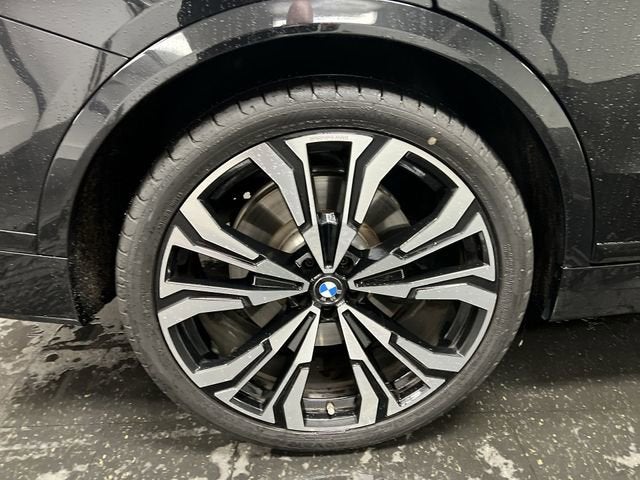 2024 BMW X7 M60i