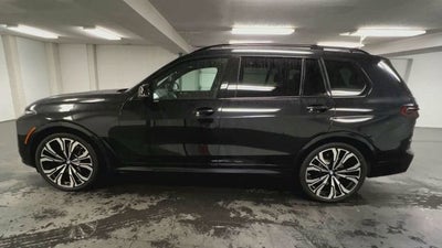 2024 BMW X7 M60i