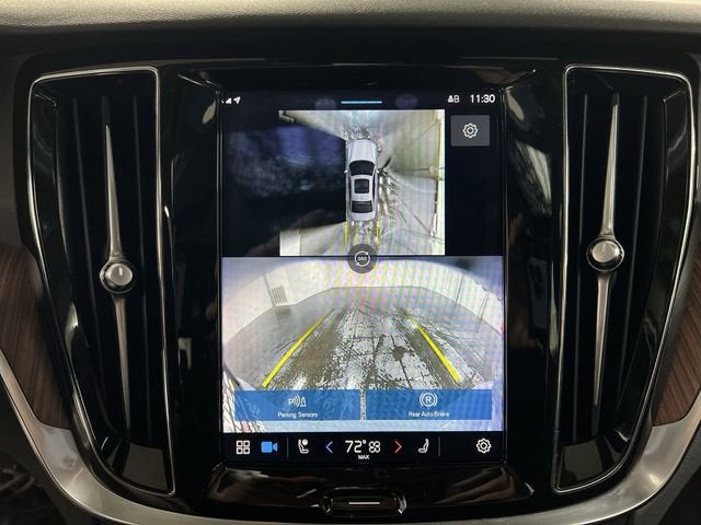 2024 Volvo S60 B5 Plus Dark Theme