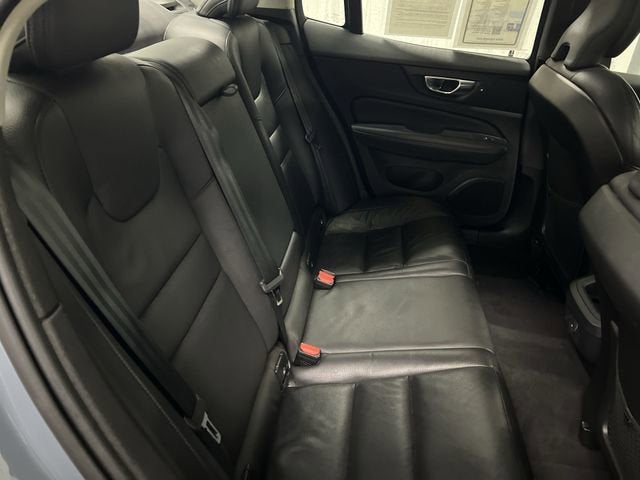 2024 Volvo S60 B5 Plus Dark Theme