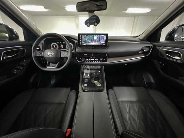 2025 Nissan Rogue Platinum FWD