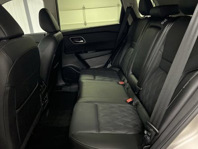 2025 Nissan Rogue Platinum FWD