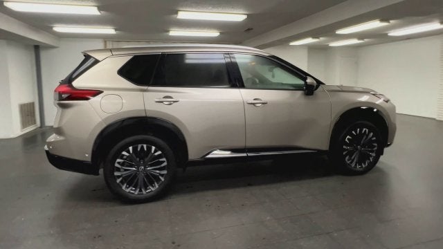 2026 Nissan Rogue Platinum - Photo 9