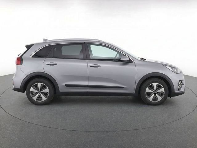 2022 Kia Niro LX