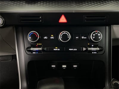 2023 Kia Carnival MPV LX Seat Package