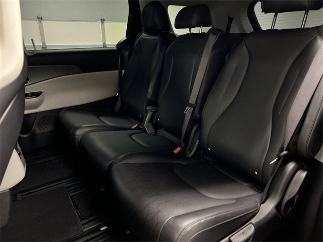 2023 Kia Carnival MPV LX Seat Package