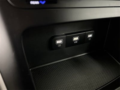 2023 Kia Carnival MPV LX Seat Package