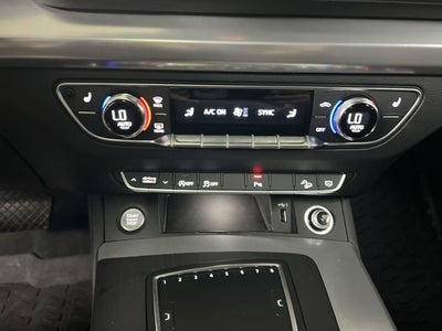 2020 Audi Q5 Titanium Premium Plus 45 TFSI quattro S tronic