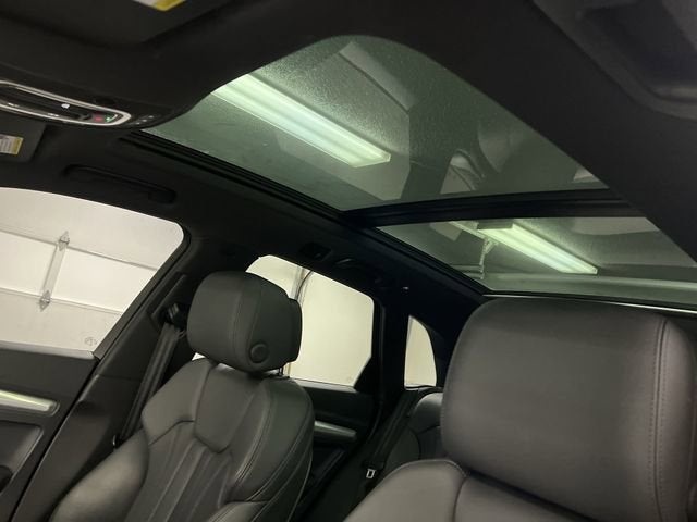 2020 Audi Q5 Titanium Premium Plus 45 TFSI quattro S tronic