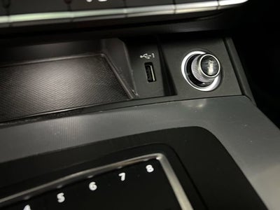 2020 Audi Q5 Titanium Premium Plus 45 TFSI quattro S tronic